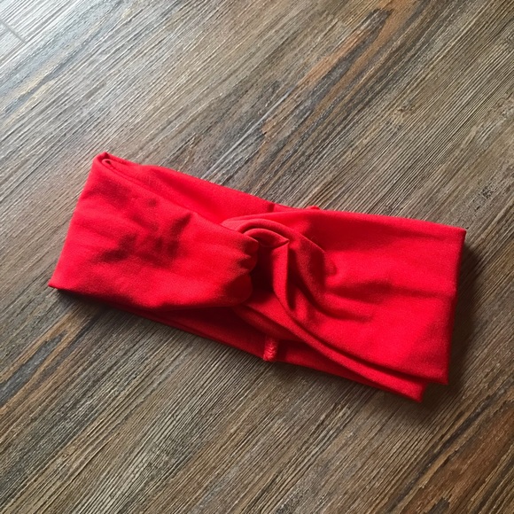 Urban Outfitters Accessories - 🌻 Red Headband